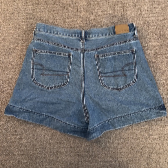 American Eagle Shorts - Picture 3 of 9